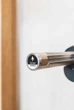 Încărcați o imagine în vizualizatorul galeriei: O pereche de mrene Gungnir cu o singură mână