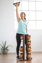 Kép betöltése a galériamegjelenítőbe: NOHRD Swing torony - Diófa, natúr bőr